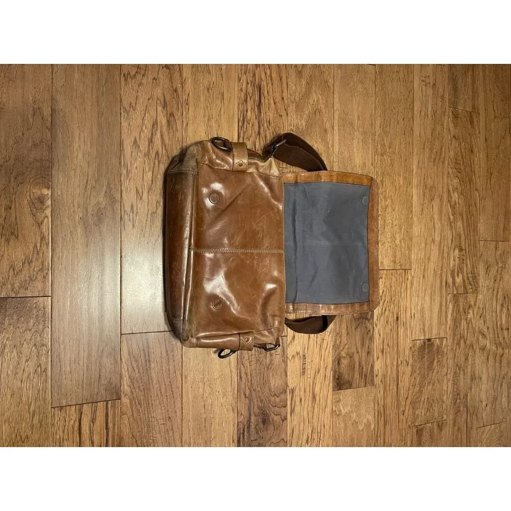 Fossil Brown Leather Magnetic Laptop Messenger Briefcase Bag Distressed